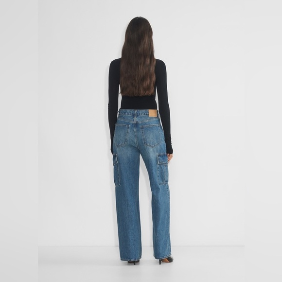 Worn once- The Farrah Hi-rise Cargo Jean - Picture 2 of 9